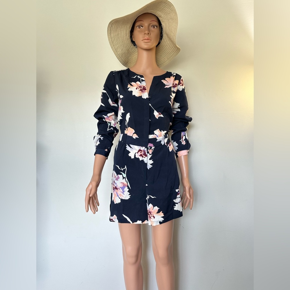 Dalia. Shorts romper. Size 6